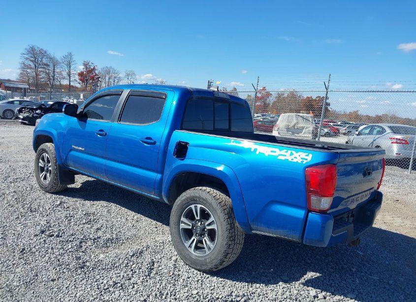 Photo 3 of 2016 Toyota Tacoma TRD SPORT (VIN 5TFCZ5AN1GX025341)