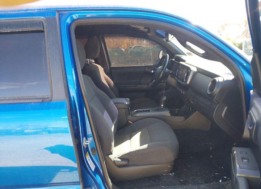 Photo 5 of 2016 Toyota Tacoma TRD SPORT (VIN 5TFCZ5AN1GX025341)