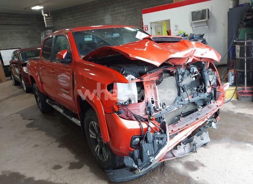 2017 Toyota Tacoma TRD SPORT (VIN 5TFCZ5AN1HX060429) main photo