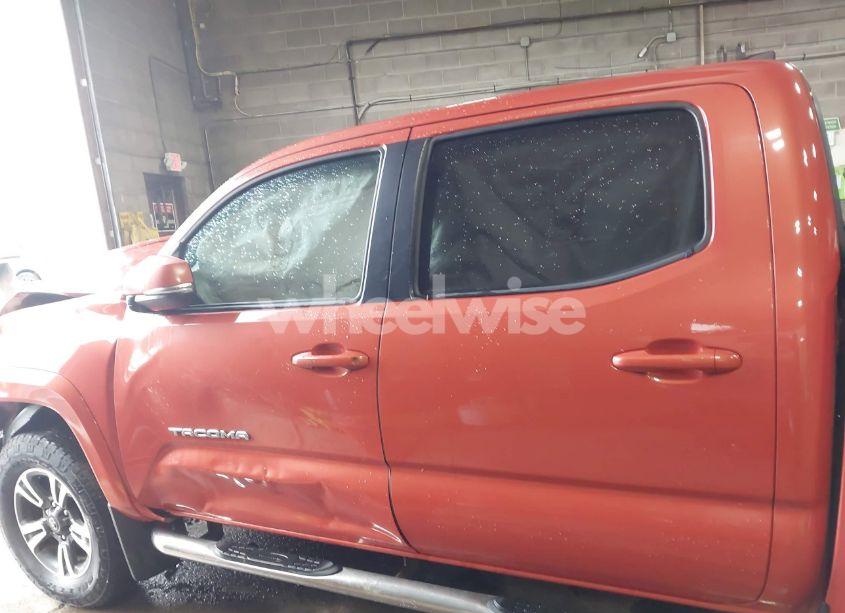 Photo 13 of 2017 Toyota Tacoma TRD SPORT (VIN 5TFCZ5AN1HX060429)