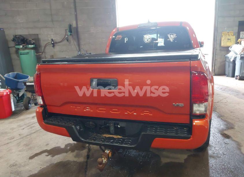 Photo 15 of 2017 Toyota Tacoma TRD SPORT (VIN 5TFCZ5AN1HX060429)