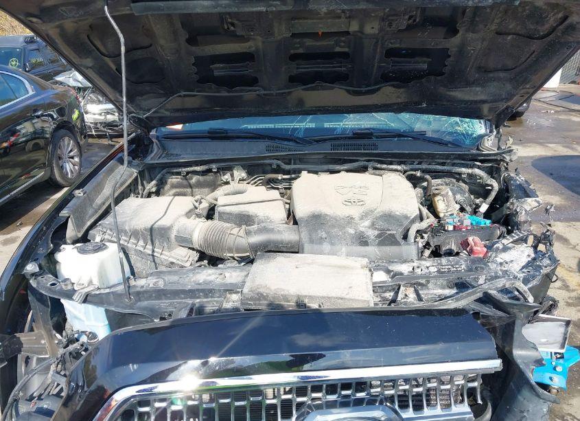 Photo 10 of 2017 Toyota Tacoma TRD SPORT (VIN 5TFCZ5AN1HX095066)