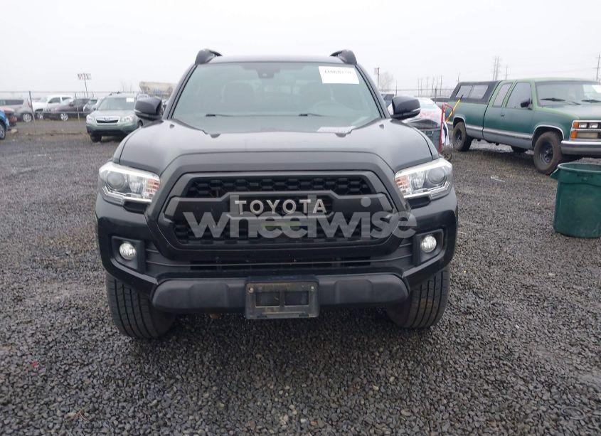 Photo 12 of 2018 Toyota Tacoma TRD OFF ROAD (VIN 5TFCZ5AN1JX125270)