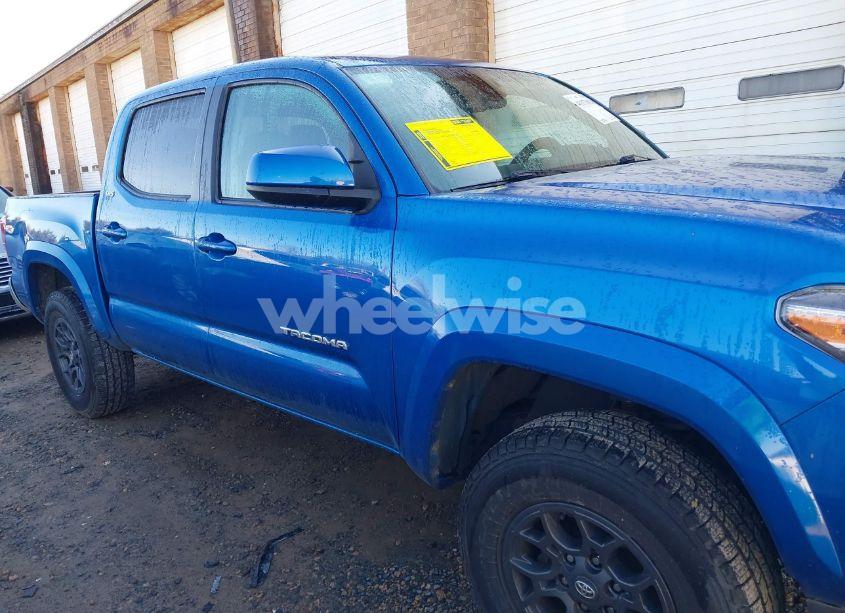 Photo 13 of 2018 Toyota Tacoma SR5 V6 (VIN 5TFCZ5AN1JX133174)