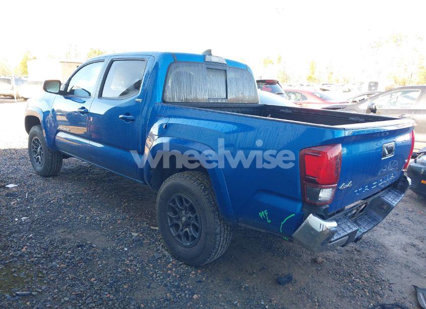 Photo 3 of 2018 Toyota Tacoma SR5 V6 (VIN 5TFCZ5AN1JX133174)