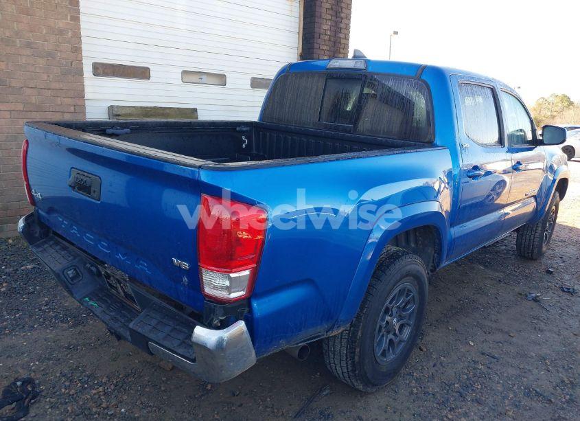 Photo 4 of 2018 Toyota Tacoma SR5 V6 (VIN 5TFCZ5AN1JX133174)