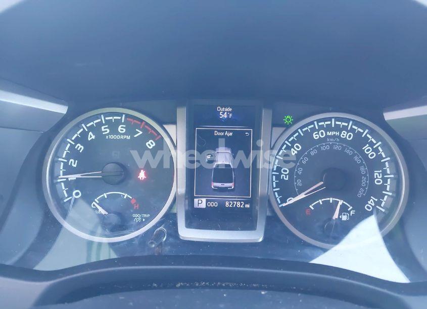 Photo 7 of 2018 Toyota Tacoma SR5 V6 (VIN 5TFCZ5AN1JX133174)