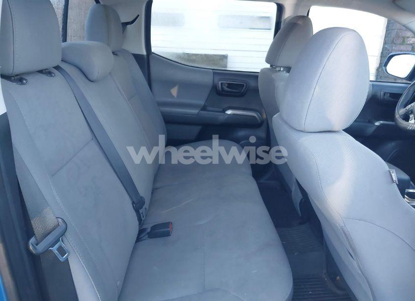 Photo 8 of 2018 Toyota Tacoma SR5 V6 (VIN 5TFCZ5AN1JX133174)