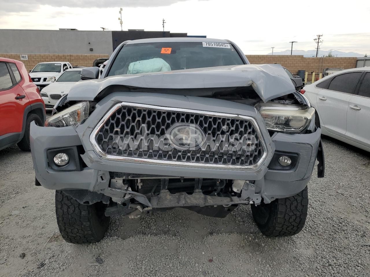 Photo 5 of 2018 TOYOTA TACOMA DOUBLE CAB (VIN 5TFCZ5AN1JX156213)