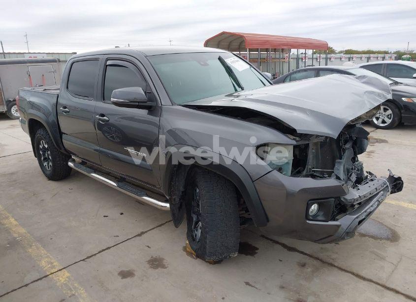 2019 Toyota Tacoma TRD OFF ROAD (VIN 5TFCZ5AN1KX166385) main photo