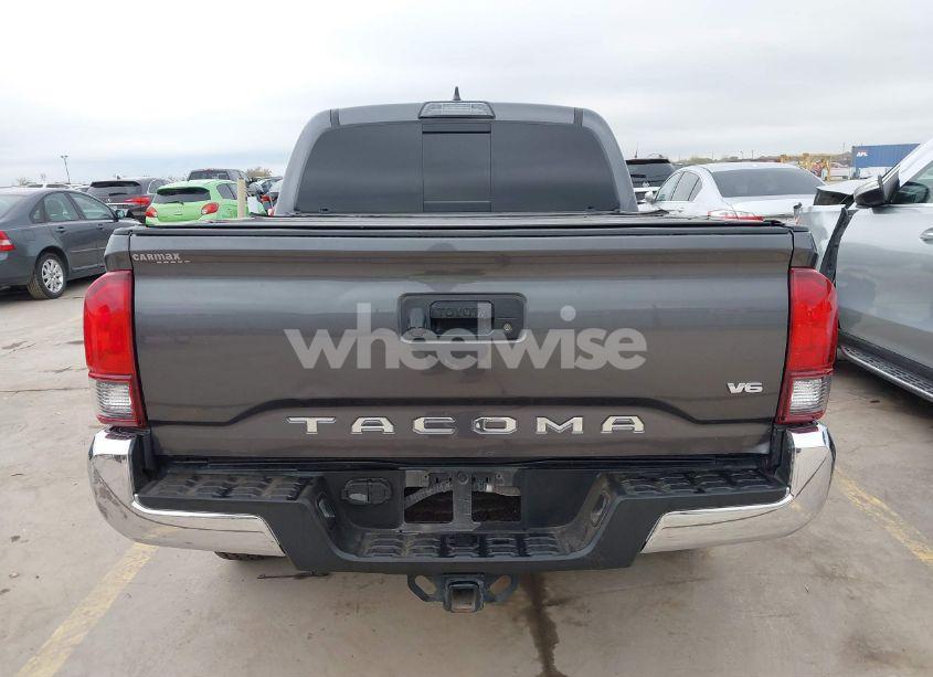 Photo 17 of 2019 Toyota Tacoma TRD OFF ROAD (VIN 5TFCZ5AN1KX166385)