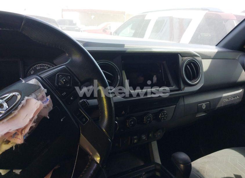 Photo 19 of 2019 Toyota Tacoma TRD OFF ROAD (VIN 5TFCZ5AN1KX166385)