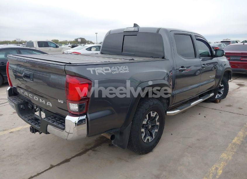 Photo 4 of 2019 Toyota Tacoma TRD OFF ROAD (VIN 5TFCZ5AN1KX166385)
