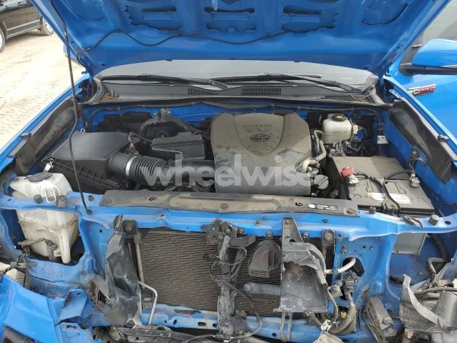 Photo 4 of 2019 TOYOTA TACOMA DOUBLE CAB (VIN 5TFCZ5AN1KX168783)