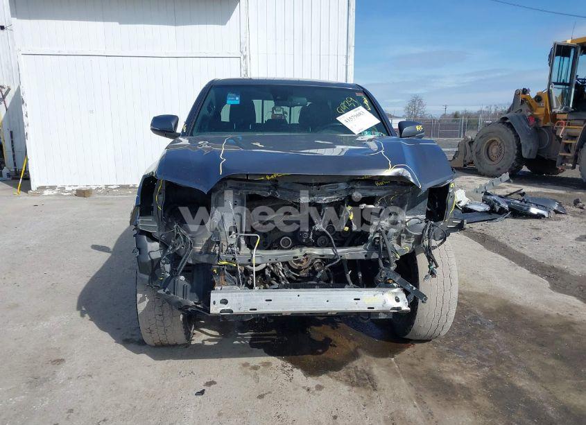 Photo 13 of 2019 Toyota Tacoma TRD OFF ROAD (VIN 5TFCZ5AN1KX178939)