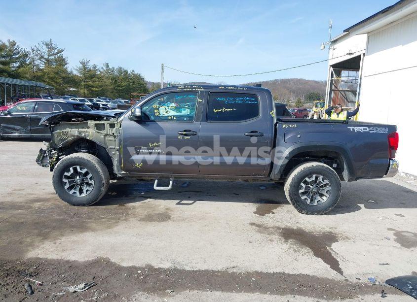 Photo 15 of 2019 Toyota Tacoma TRD OFF ROAD (VIN 5TFCZ5AN1KX178939)