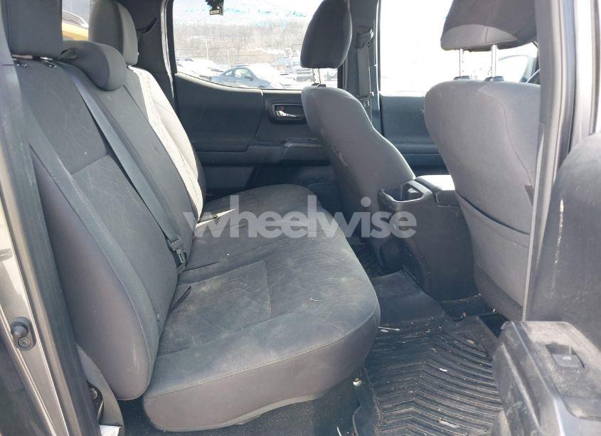 Photo 8 of 2019 Toyota Tacoma TRD OFF ROAD (VIN 5TFCZ5AN1KX178939)