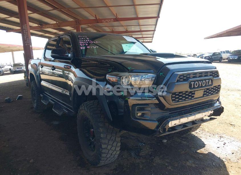 2019 Toyota Tacoma TRD PRO (VIN 5TFCZ5AN1KX190749) main photo