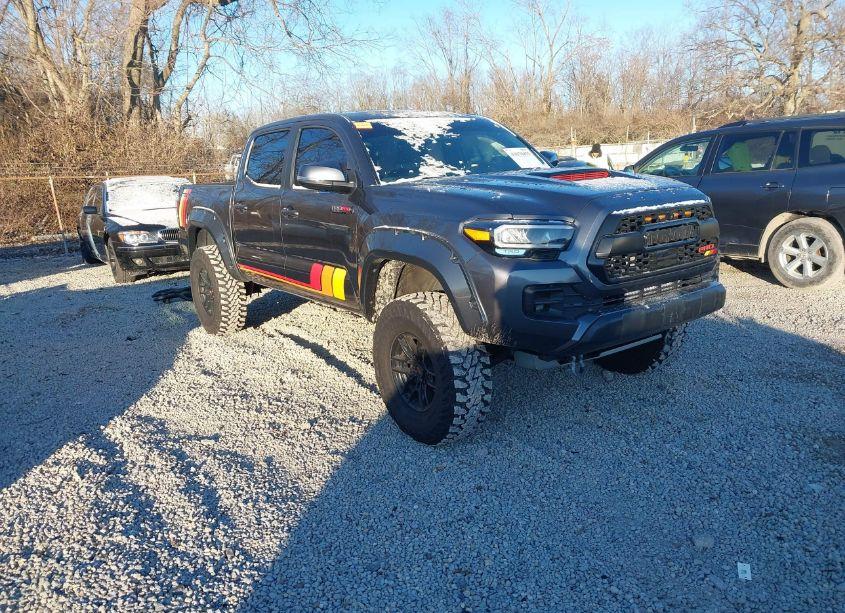 2020 Toyota Tacoma TRD PRO (VIN 5TFCZ5AN1LX244200) main photo