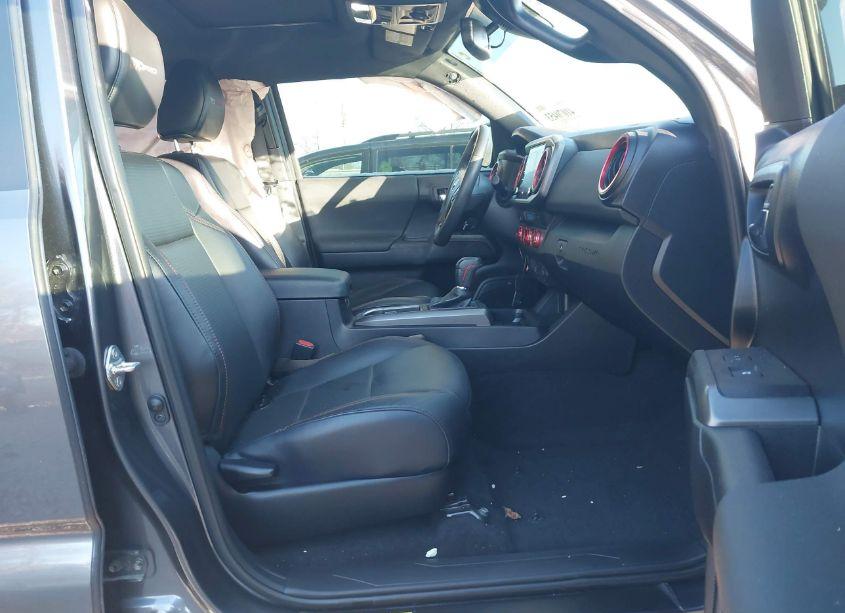 Photo 5 of 2020 Toyota Tacoma TRD PRO (VIN 5TFCZ5AN1LX244200)