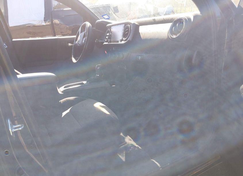 Photo 5 of 2021 Toyota Tacoma TRD SPORT (VIN 5TFCZ5AN1MX273942)