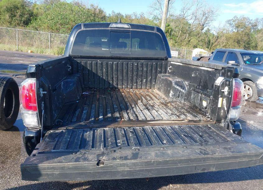 Photo 8 of 2021 Toyota Tacoma TRD SPORT (VIN 5TFCZ5AN1MX273942)