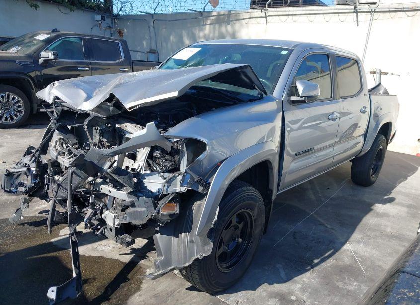 Photo 2 of 2021 Toyota Tacoma SR5 V6 (VIN 5TFCZ5AN1MX282401)