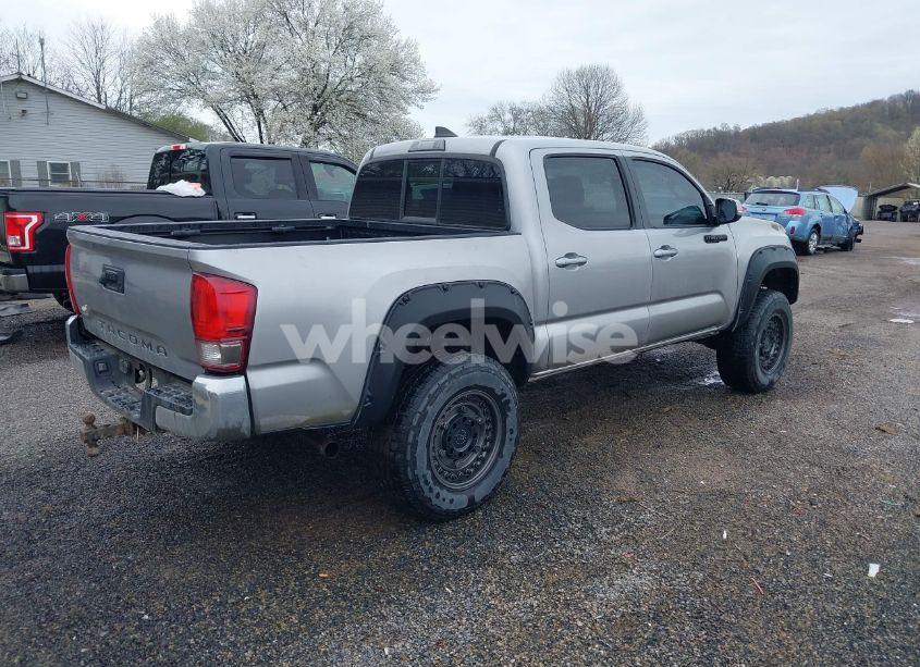 Photo 4 of 2016 Toyota Tacoma TRD OFF ROAD (VIN 5TFCZ5AN2GX012937)