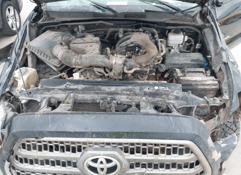 Photo 10 of 2017 Toyota Tacoma TRD OFF ROAD (VIN 5TFCZ5AN2HX082665)