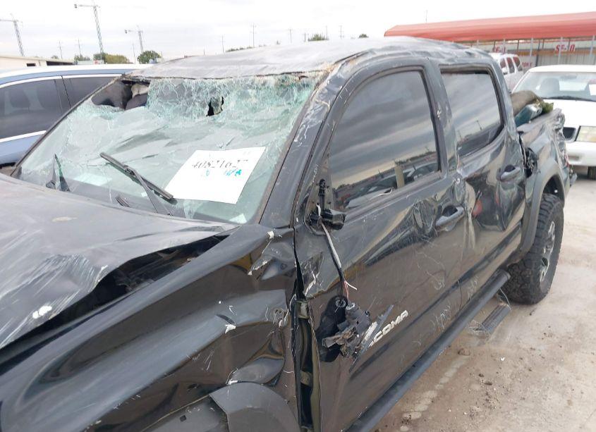 Photo 6 of 2017 Toyota Tacoma TRD OFF ROAD (VIN 5TFCZ5AN2HX082665)