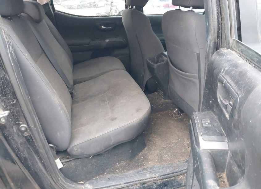 Photo 8 of 2017 Toyota Tacoma TRD OFF ROAD (VIN 5TFCZ5AN2HX082665)