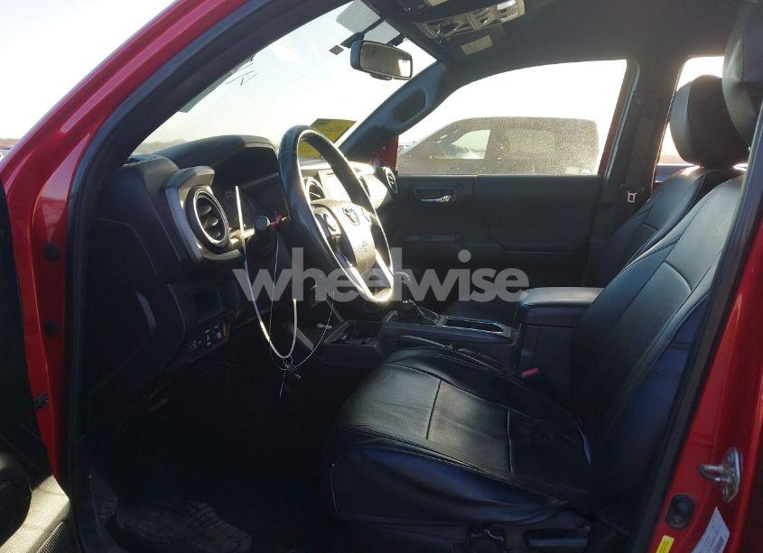 Photo 5 of 2017 Toyota Tacoma TRD OFF ROAD (VIN 5TFCZ5AN2HX088269)