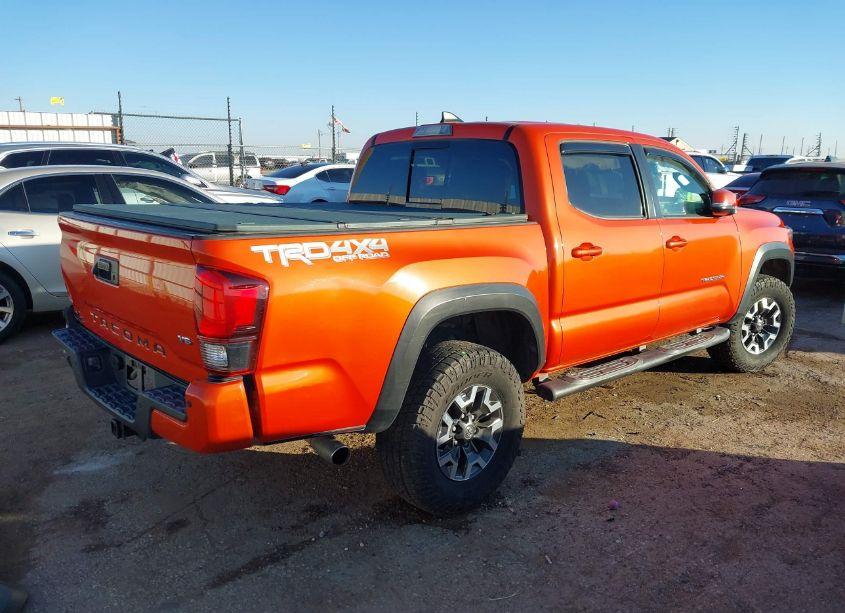 Photo 4 of 2018 Toyota Tacoma TRD OFF ROAD (VIN 5TFCZ5AN2JX122555)