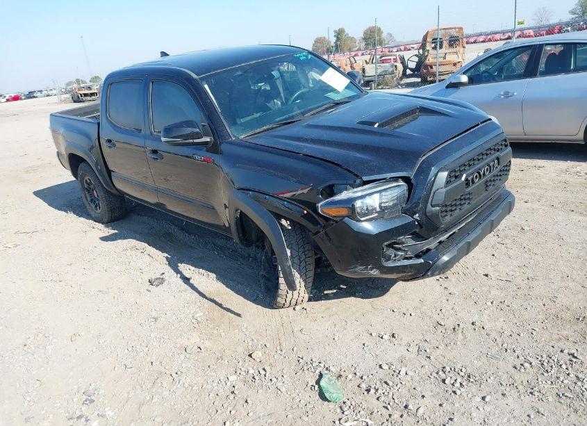 2018 Toyota Tacoma TRD PRO (VIN 5TFCZ5AN2JX130266) main photo