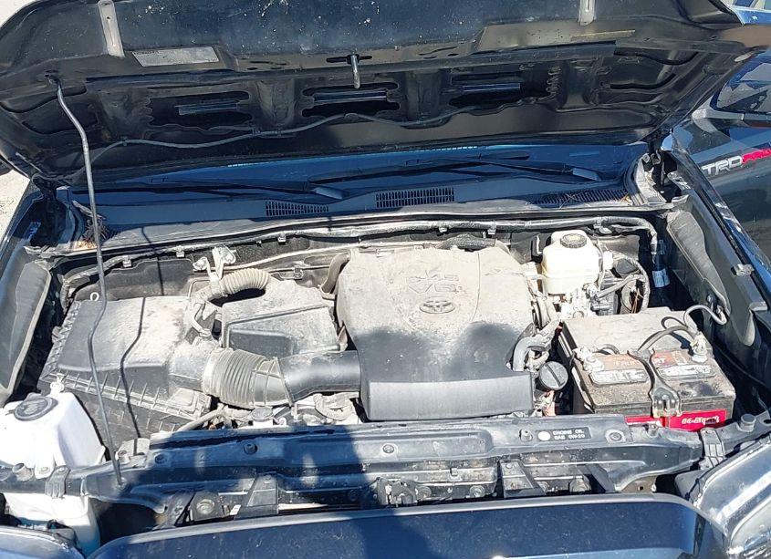 Photo 10 of 2018 Toyota Tacoma TRD PRO (VIN 5TFCZ5AN2JX130266)