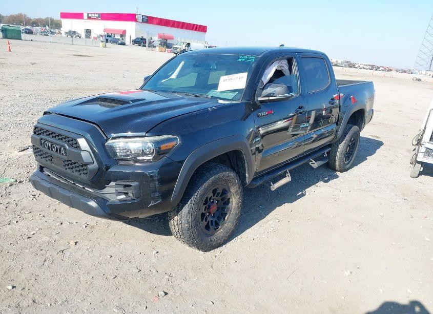 Photo 2 of 2018 Toyota Tacoma TRD PRO (VIN 5TFCZ5AN2JX130266)