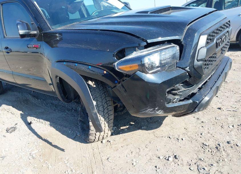 Photo 6 of 2018 Toyota Tacoma TRD PRO (VIN 5TFCZ5AN2JX130266)
