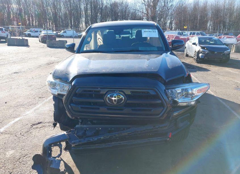 Photo 13 of 2018 Toyota Tacoma SR V6 (VIN 5TFCZ5AN2JX134902)