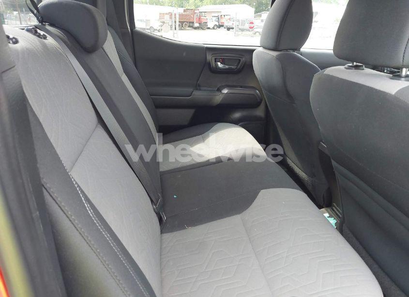 Photo 8 of 2021 Toyota Tacoma TRD OFF-ROAD (VIN 5TFCZ5AN2MX263159)