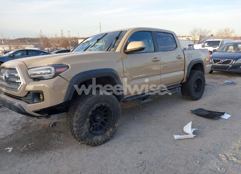 Photo 2 of 2017 Toyota Tacoma TRD OFF ROAD (VIN 5TFCZ5AN3HX058407)
