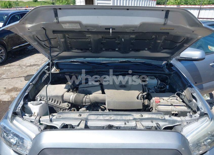 Photo 10 of 2017 Toyota Tacoma TRD OFF ROAD (VIN 5TFCZ5AN3HX070007)