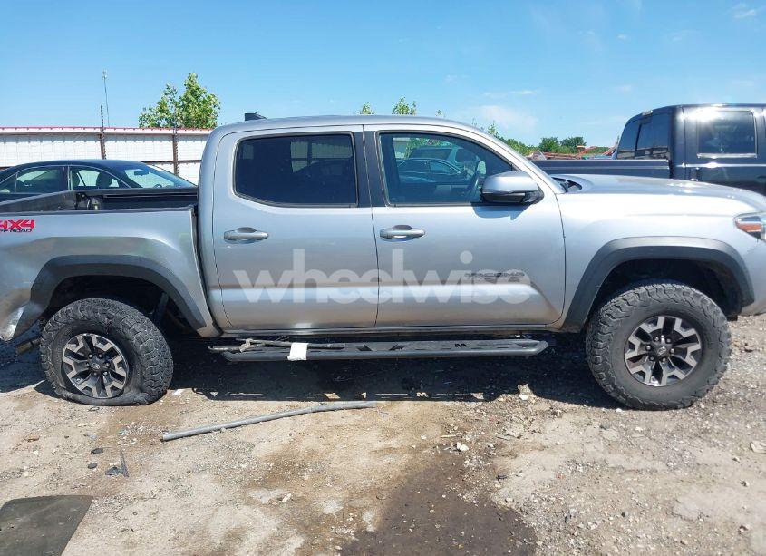 Photo 13 of 2017 Toyota Tacoma TRD OFF ROAD (VIN 5TFCZ5AN3HX070007)