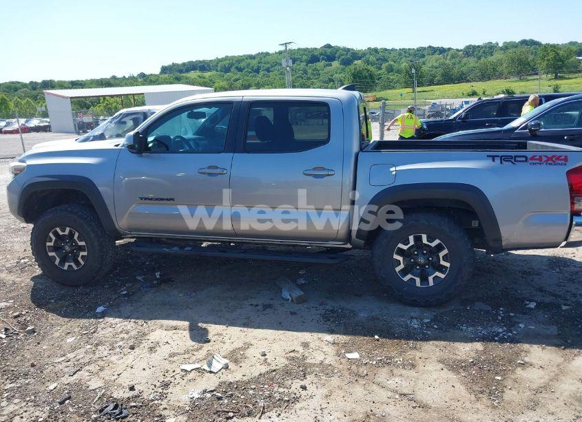 Photo 14 of 2017 Toyota Tacoma TRD OFF ROAD (VIN 5TFCZ5AN3HX070007)