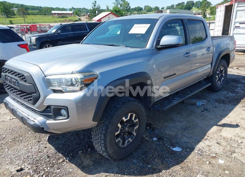 Photo 2 of 2017 Toyota Tacoma TRD OFF ROAD (VIN 5TFCZ5AN3HX070007)
