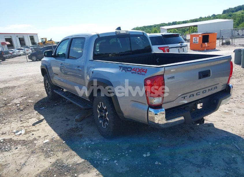 Photo 3 of 2017 Toyota Tacoma TRD OFF ROAD (VIN 5TFCZ5AN3HX070007)