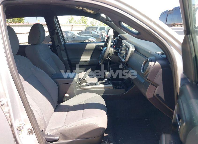 Photo 5 of 2017 Toyota Tacoma TRD OFF ROAD (VIN 5TFCZ5AN3HX070007)