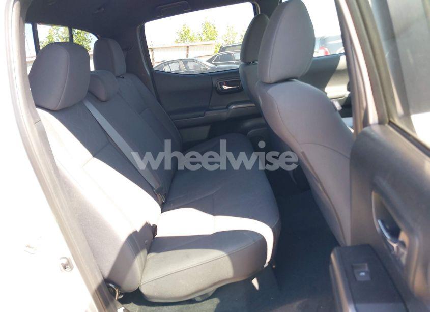 Photo 8 of 2017 Toyota Tacoma TRD OFF ROAD (VIN 5TFCZ5AN3HX070007)