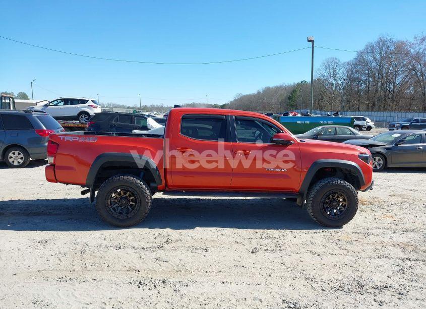 Photo 13 of 2017 Toyota Tacoma TRD OFF ROAD (VIN 5TFCZ5AN3HX070895)