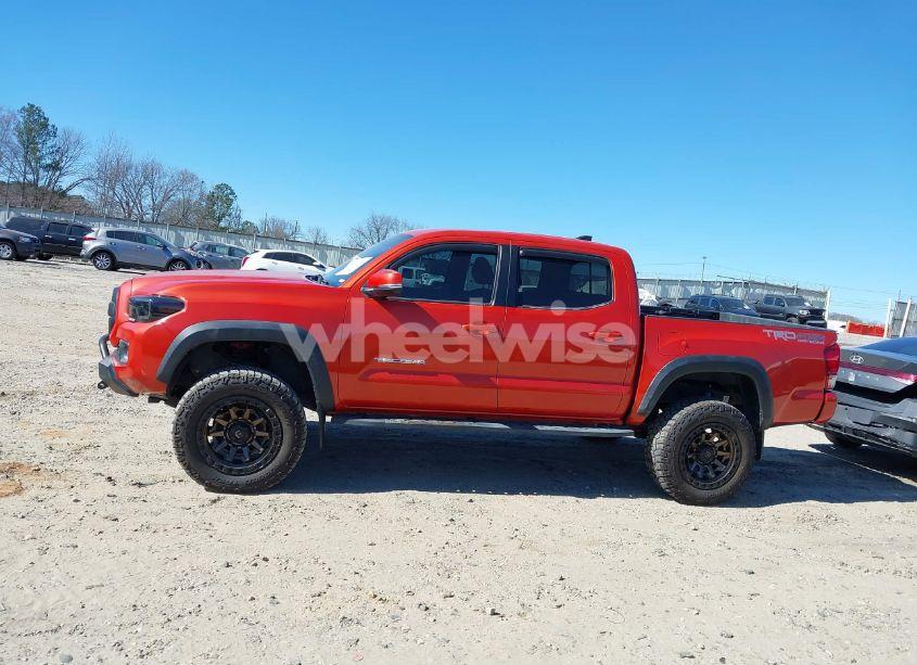Photo 14 of 2017 Toyota Tacoma TRD OFF ROAD (VIN 5TFCZ5AN3HX070895)