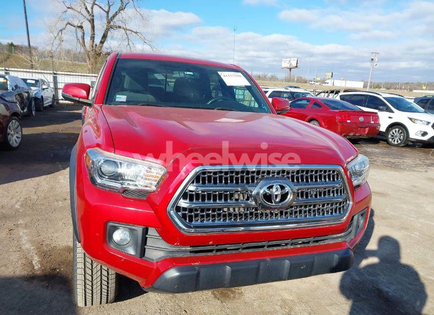 Photo 12 of 2017 Toyota Tacoma TRD OFF ROAD (VIN 5TFCZ5AN3HX080276)